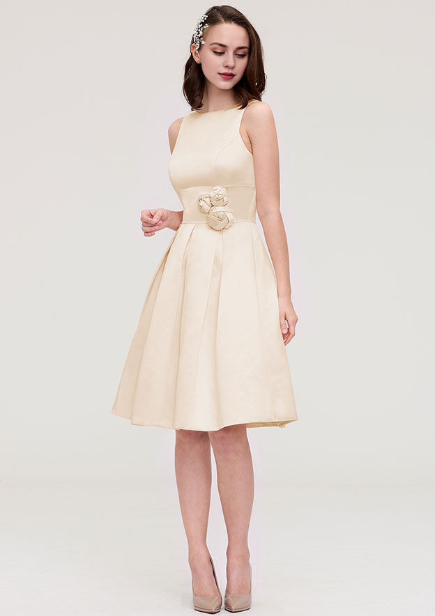 A-line Bateau Sleeveless Knee-Length Satin Bridesmaid Dress Cocktail Dresses With Pleated Flowers