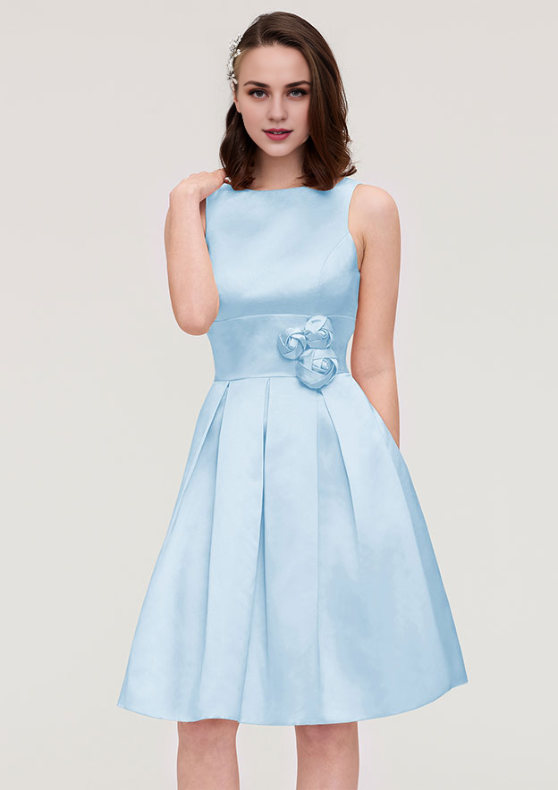 A-line Bateau Sleeveless Knee-Length Satin Bridesmaid Dress Cocktail Dresses With Pleated Flowers