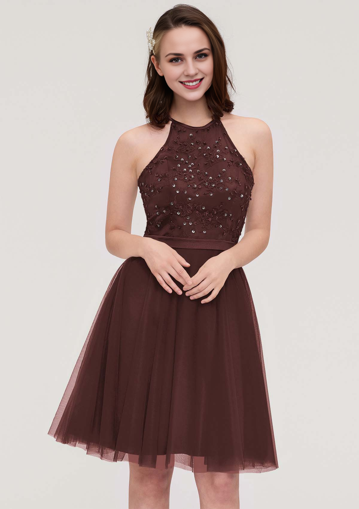 A-line Halter Sleeveless Knee-Length Tulle Bridesmaid Dress Cocktail Dresses With Sequins Appliqued Sashes