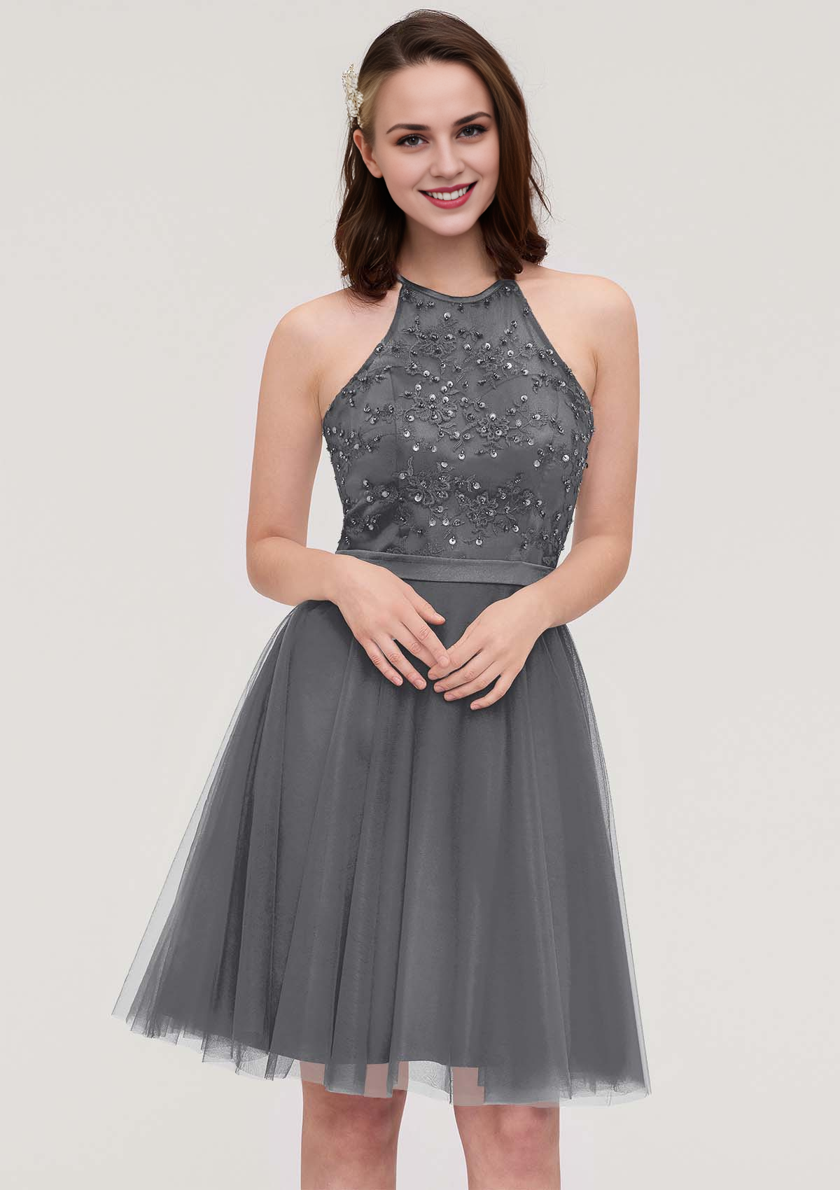 A-line Halter Sleeveless Knee-Length Tulle Bridesmaid Dress Cocktail Dresses With Sequins Appliqued Sashes