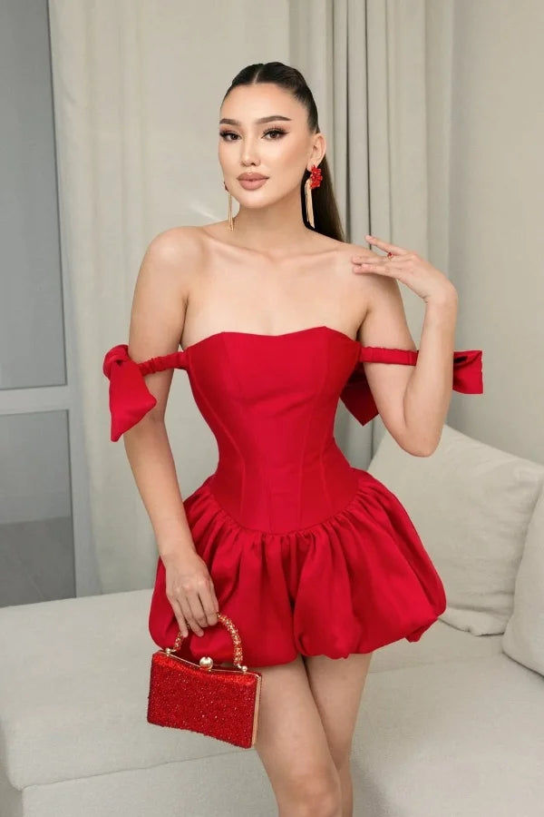 Beautiful A-Line Strapless Sleeveless Lace Up Short-Mini Homecoming Dress