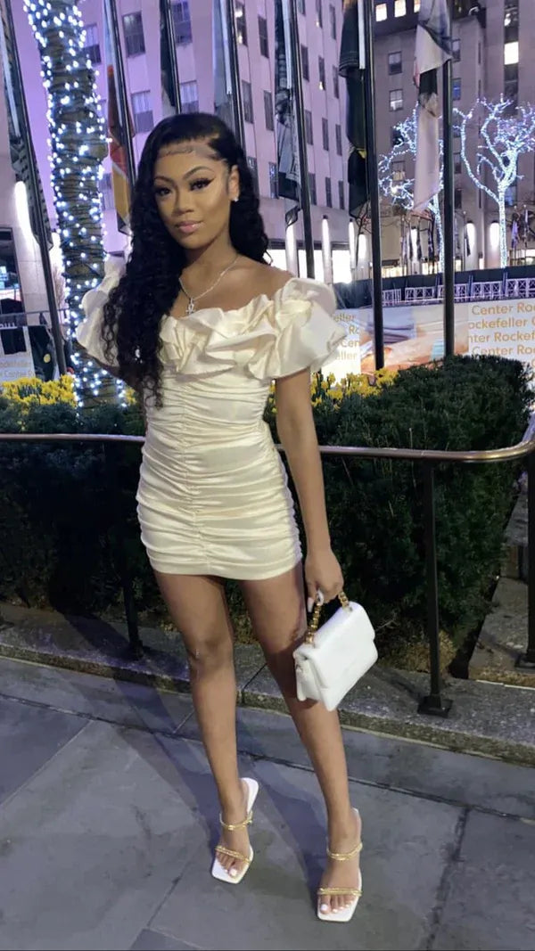 Chic Off the Shoulder Sheath Sleeveless Pleated Satin Short-Mini Homecoming Dress