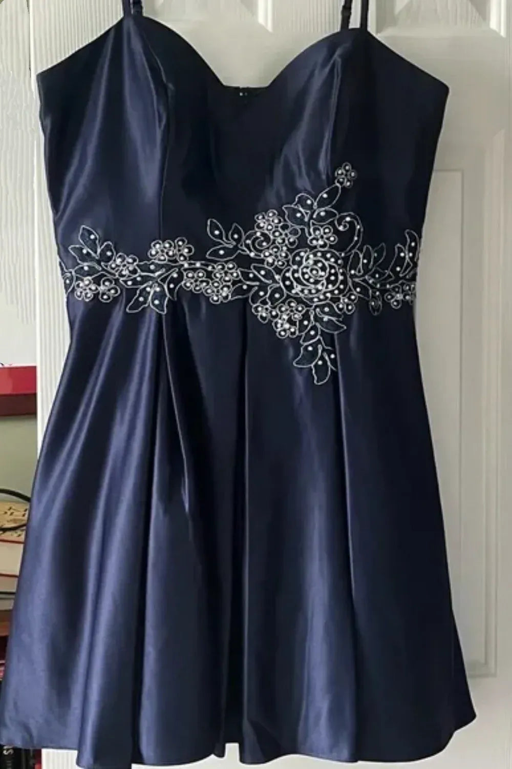 Discount A-Line V Neck Sleeveless Pleated Satin Short-Mini Homecoming Dress