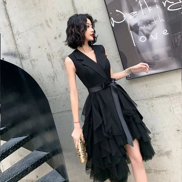 Edgy Fit-and-Flare V-Neck Tiered-Tulle Sleeveless Black Midi Evening Dress for Women