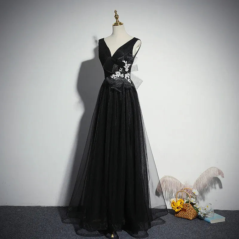 Elegant Glitter Tulle Long Evening Dress Black V-Neck Sleeveless Embellished for Women