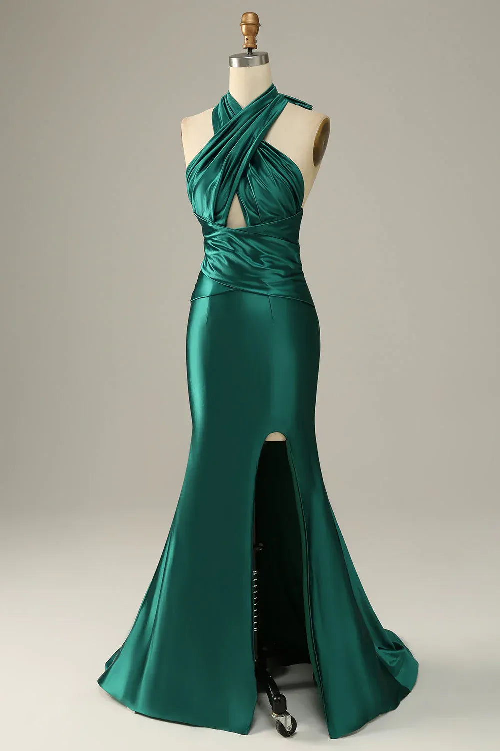 Elegant Halter Neck Sleeveless Mermaid Satin Pleated Floor-Length Prom Dress
