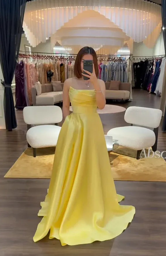 Elegant Strapless Sleeveless A-line Satin Pleated Floor-Length Prom Dress