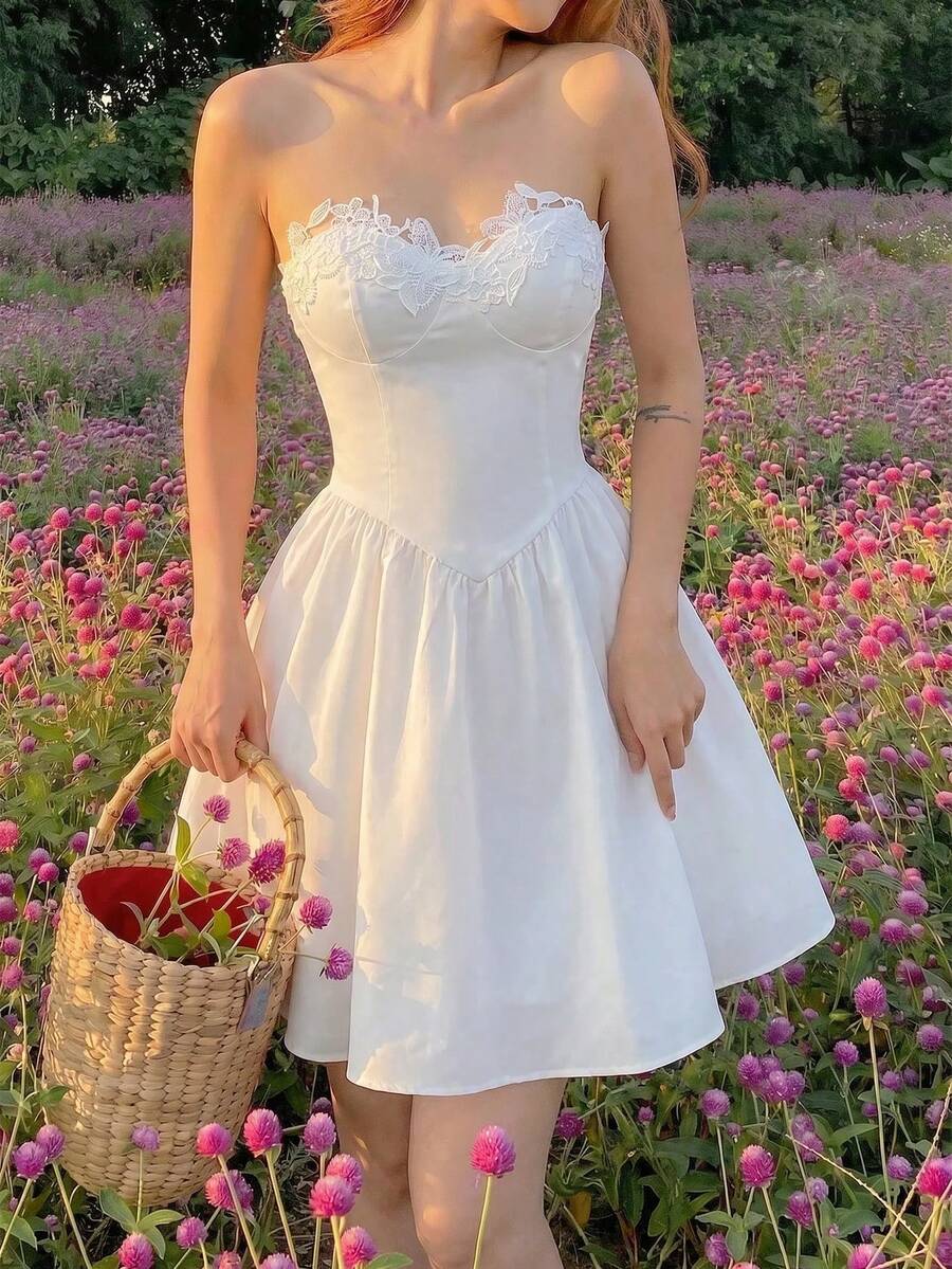 Elegant A-Line Sweetheart Lace Trim White Mini Homecoming Dress Hot Sale