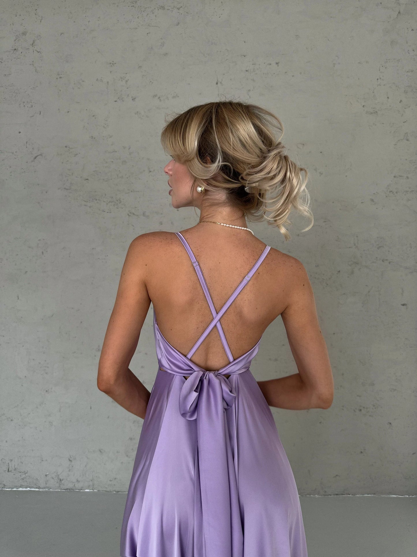 Elegant A-Line V-Neck Criss-Cross Back Lavender Midi Prom Dress With Tie
