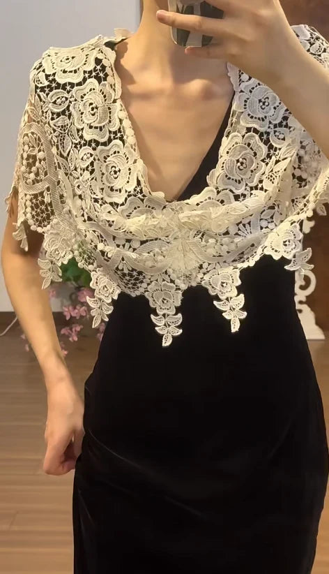 Elegant Sheath V-Neck Sleeveless Black Floor-Length Evening Gown