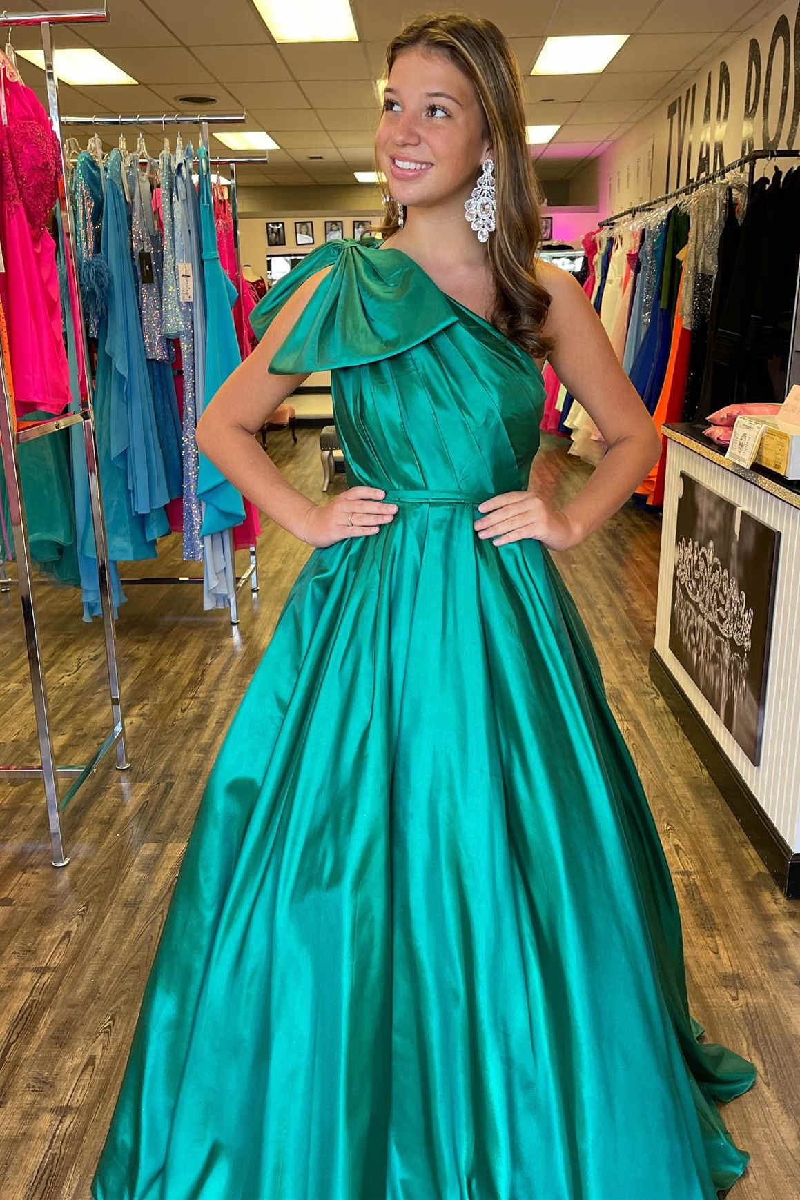 Formal Women's Dresses/One Shoulder Bow Tie Emerald Green Long Prom Dress