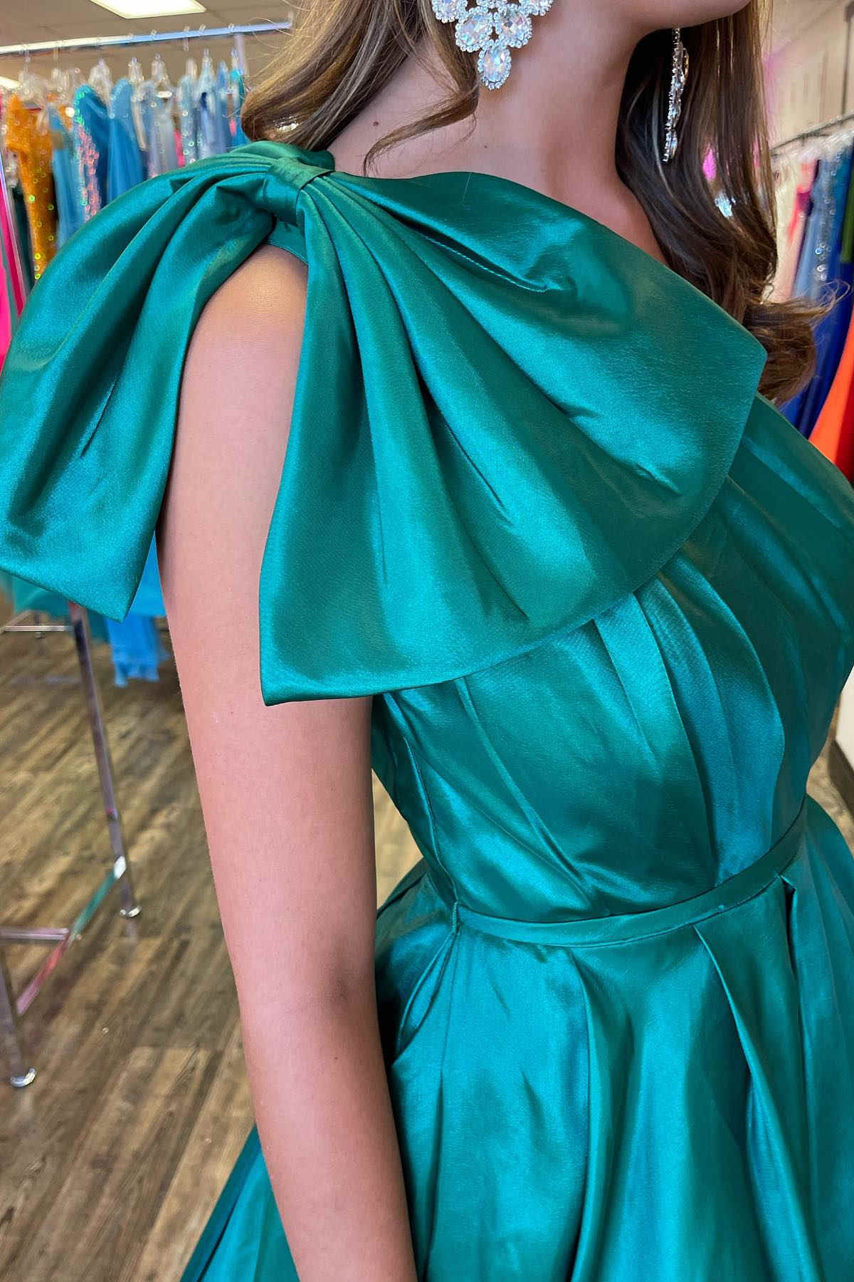 Formal Women's Dresses/One Shoulder Bow Tie Emerald Green Long Prom Dress