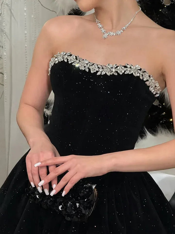 Glamorous A-Line Strapless Sleeveless Backless Bow Mini Christmas Party Dress