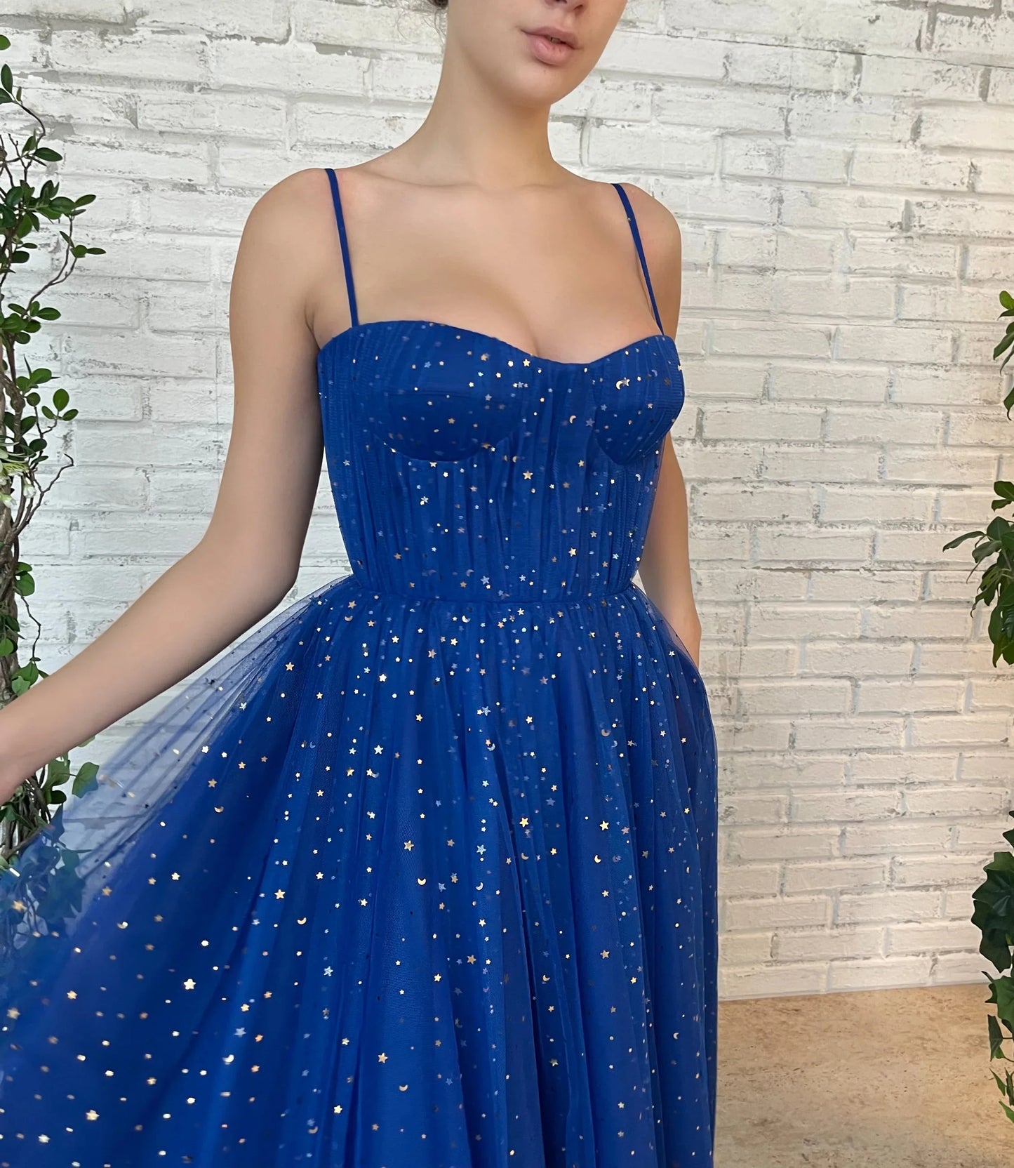 Glamorous A-Line Sweetheart Neck Spaghetti Straps Glitter Tulle Midi Evening Party Dress