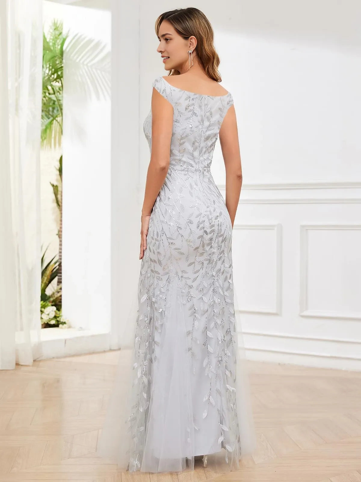 Glamorous Off-Shoulder Back Zip Sequin Leaf Embroidered Tulle Mermaid Maxi Mother Of The Bride Dresses