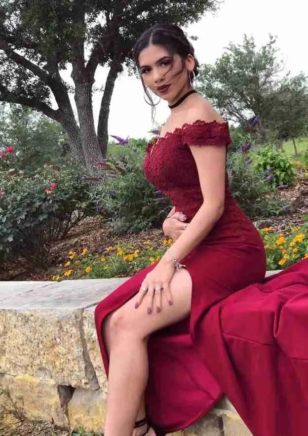Glamorous Lace Floor-Length Evening Dress Burgundy Off-the-Shoulder Sleeveless Women