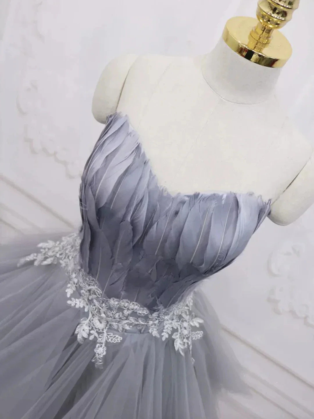 Gray Sweetheart Neck Short Prom Dress A Line Party Dress with Feather