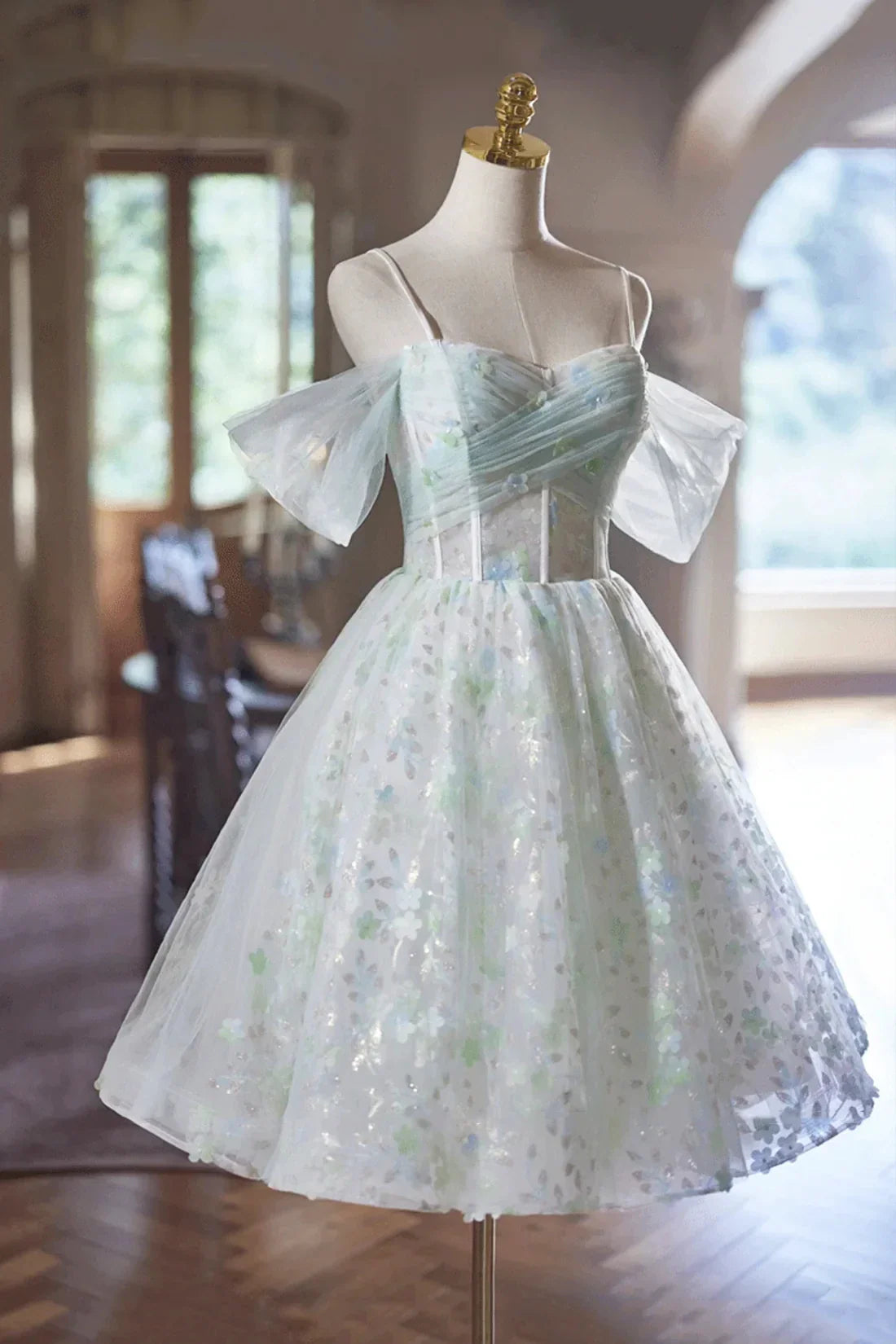 Green Tulle Knee Length A-Line Party Dress Lovely Off the Shoulder Evening Dress