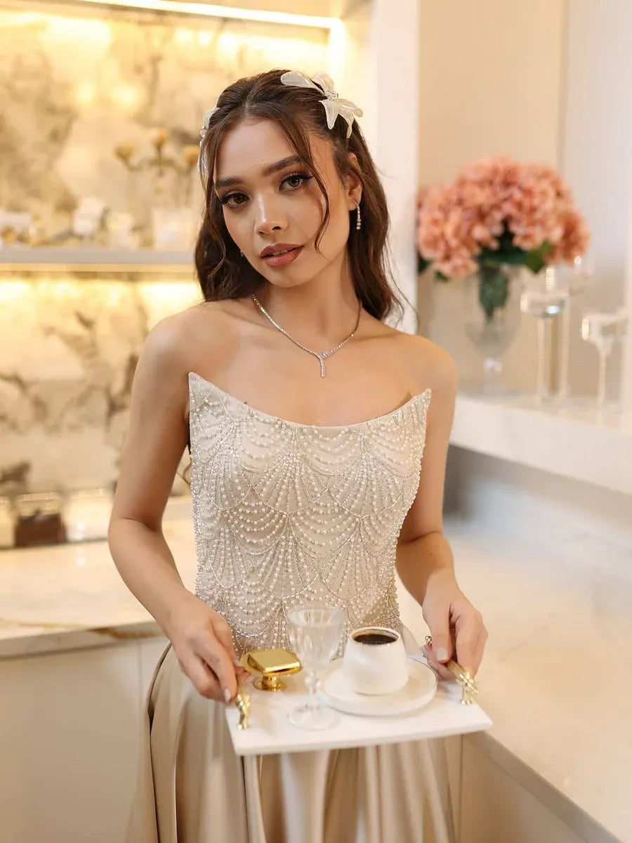 Luxurious A-Line Halter-Neck Sleeveless Open-Back Beaded Maxi Wedding Dress