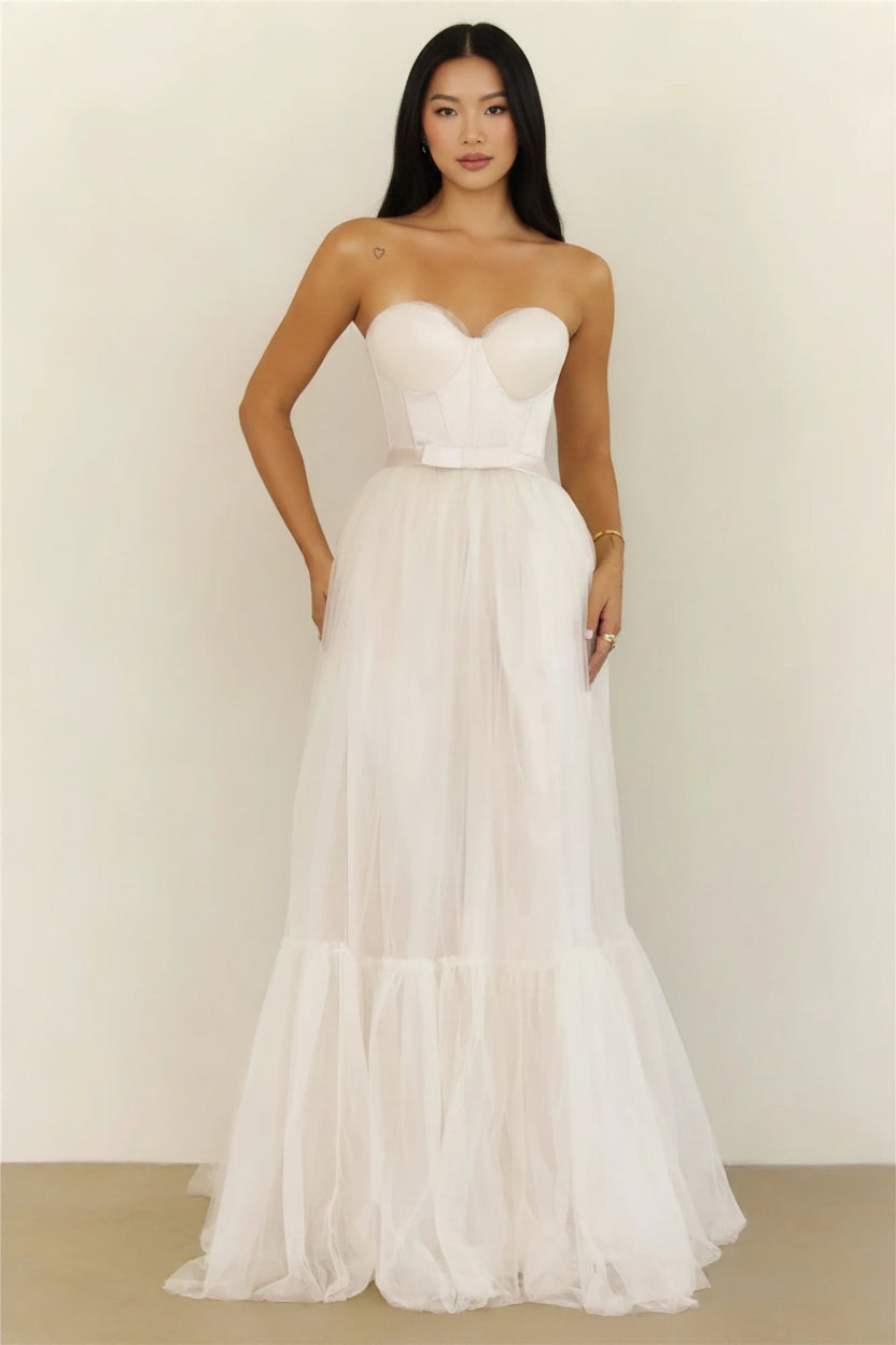 New Elegant A-Line Sweetheart Corset Tiered Tulle White Floor-Length Prom Dress
