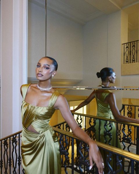 Quyihu Dress Fancy A line Square Neckline Green Satin Long Cutout Waist Prom Dress Evening Dress Formal Dress