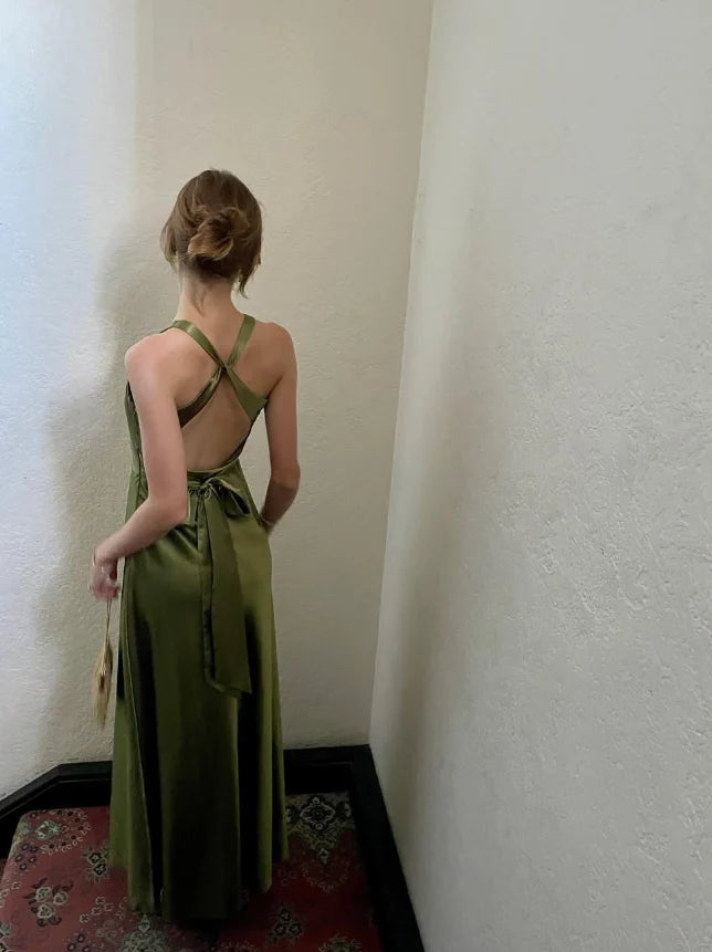 Quyihu Dress Green Sheath Halter Bow Satin Open Back Sleeveless Prom Dress Graduation Party Dress