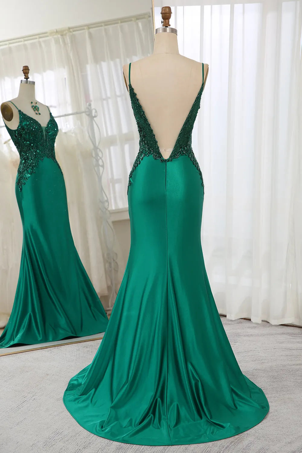 Quyihu Dress Spaghetti Straps V Neck Elegant Sleeveless Mermaid Satin With Appliques Prom Dress