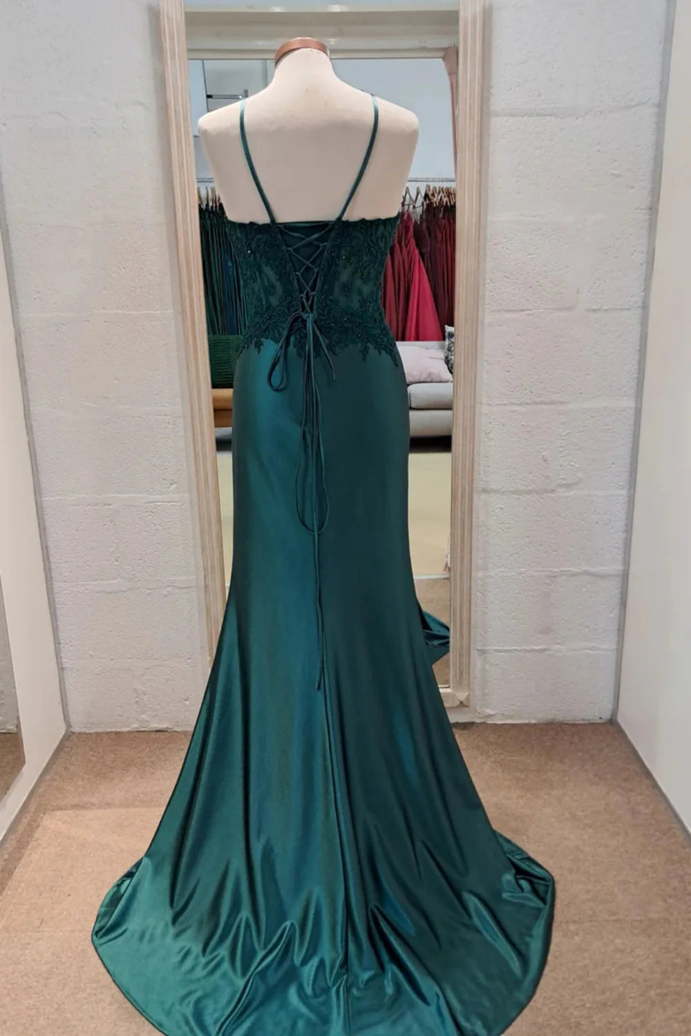 Quyihu Dress Sweetheart Red Appliques Long Dress with Slit Prom Dress