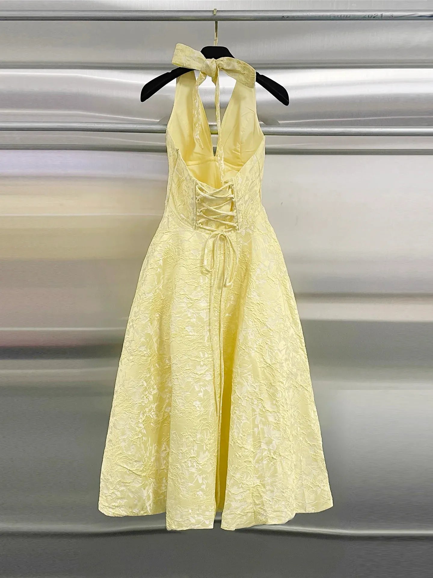 Romantic A-Line Halter-Neck Sleeveless Lace-Up Brocade Blush Midi Evening Dress for Women