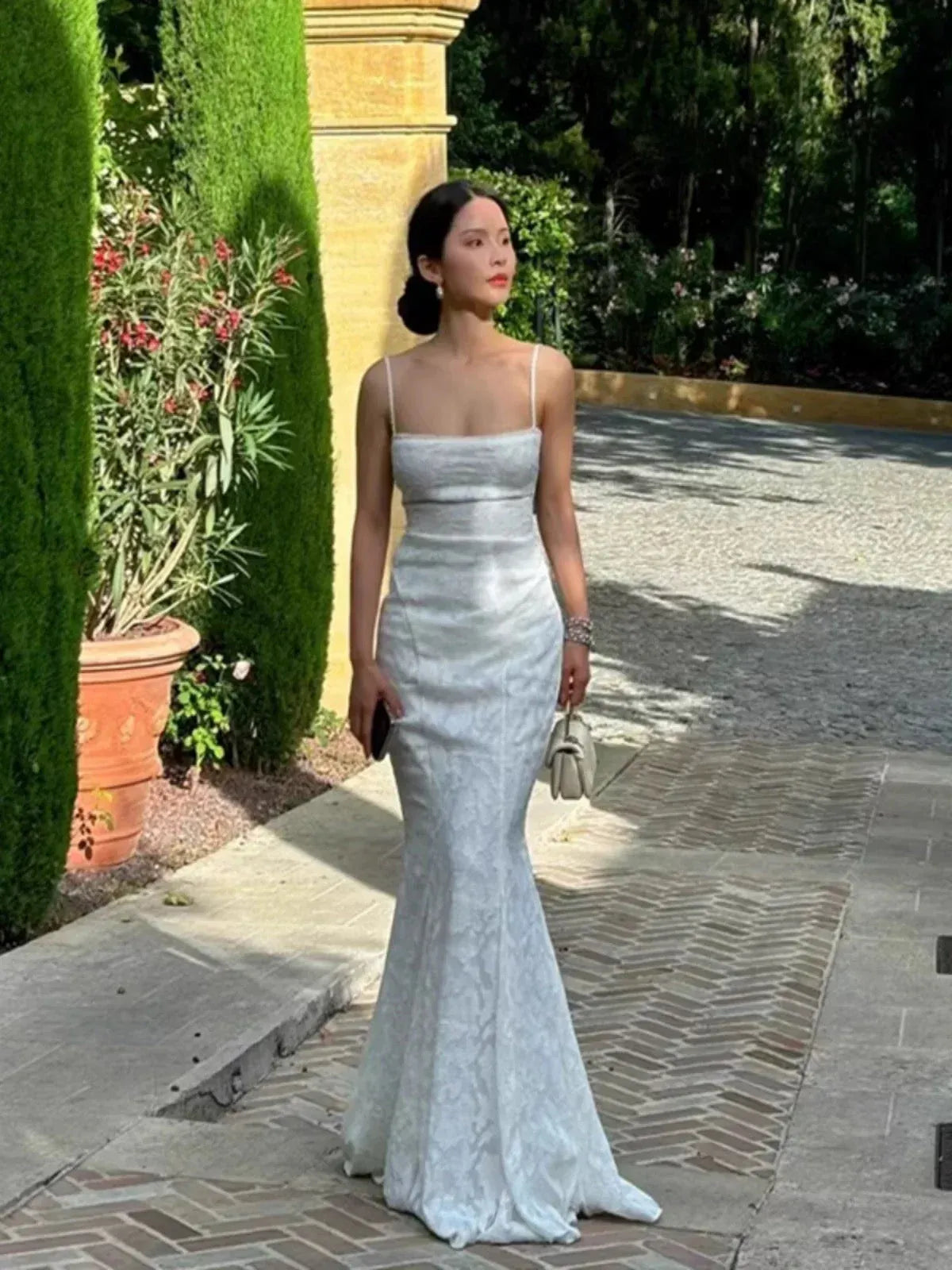 Romantic Mermaid Square-Neck Sleeveless Lace-Accented Ivory Maxi Wedding Dress for Women ready to ship