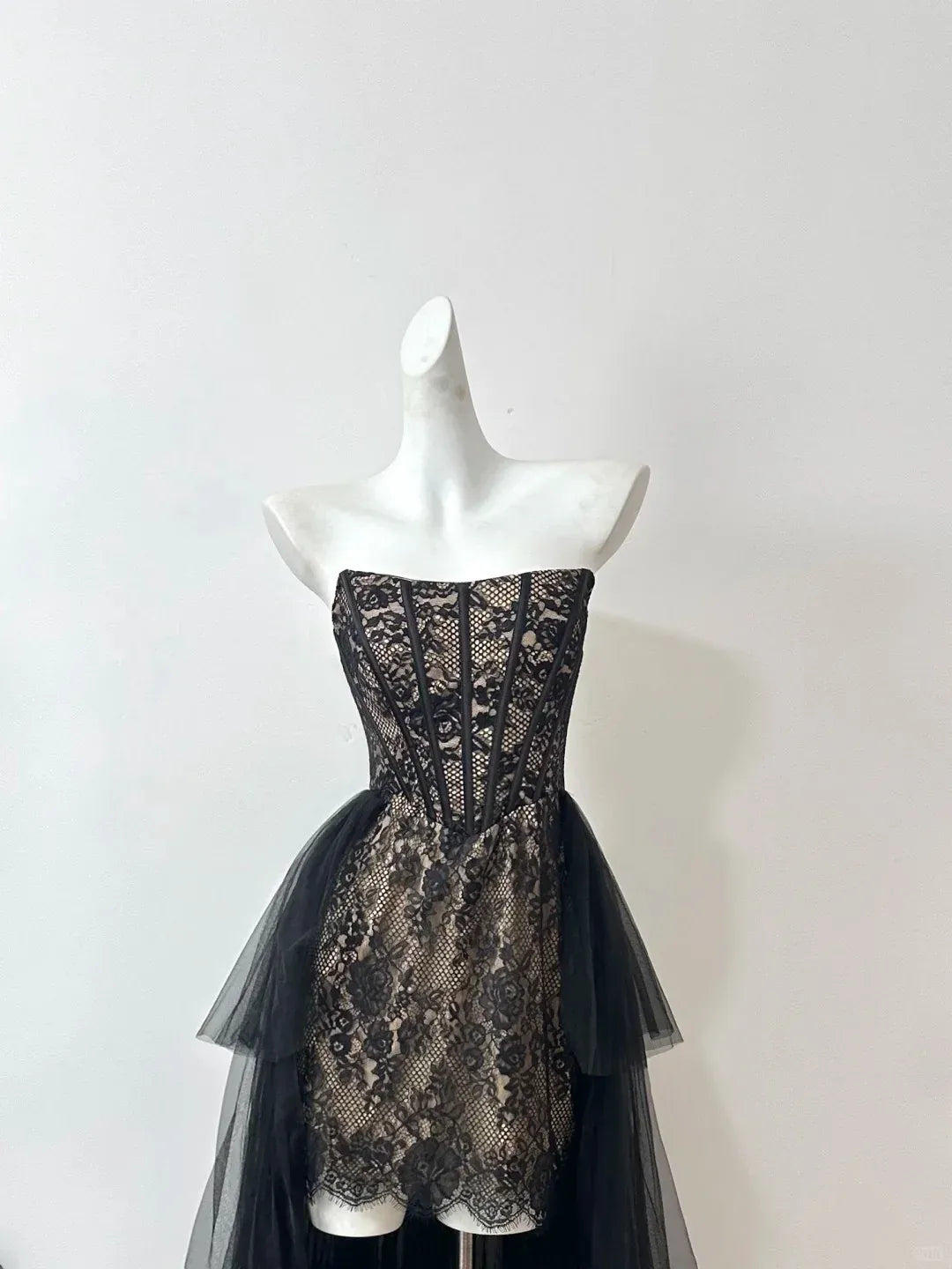 Sophisticated Mermaid Strapless Sleeveless Pleated Lace Floor-Length Prom Dress