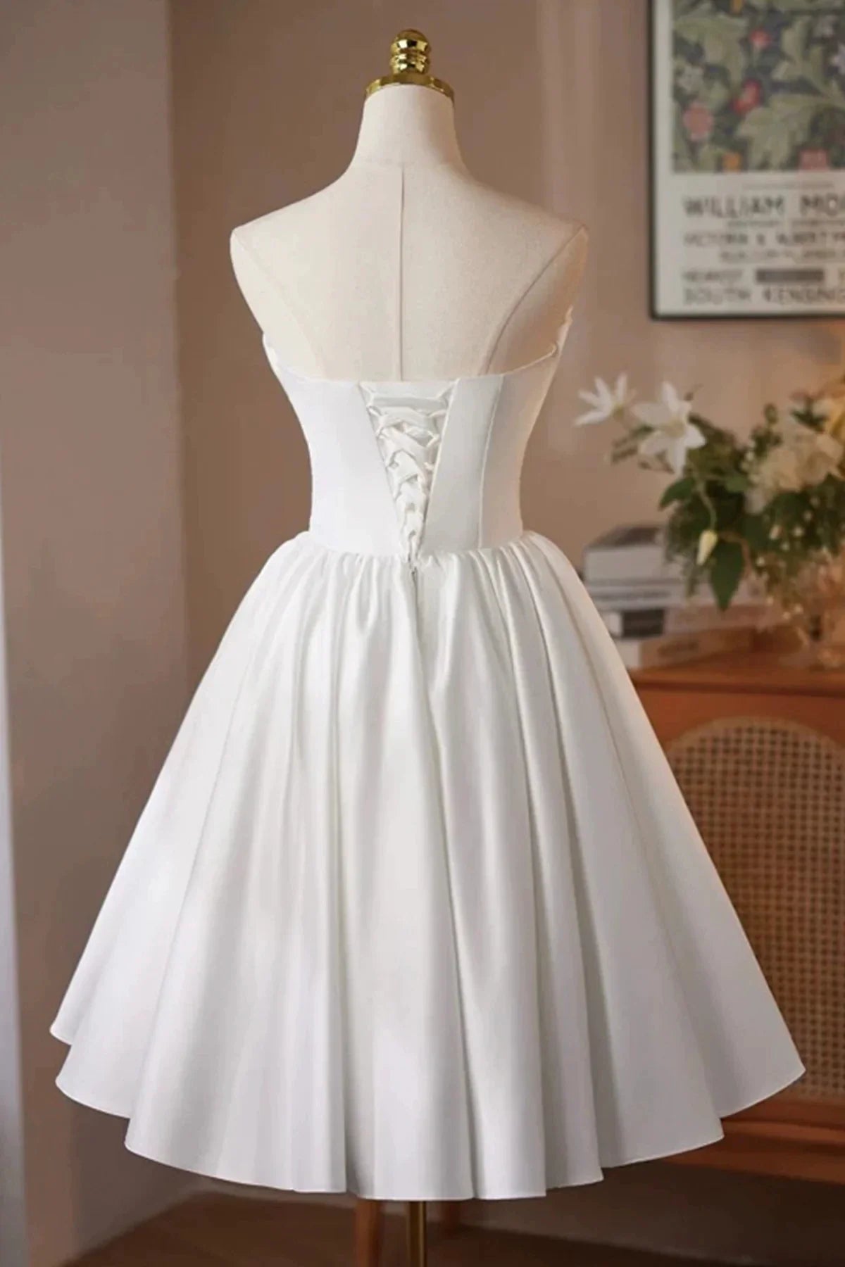 White Satin Short Prom Dress Lovely A-Line Strapless Party Dress with Corset