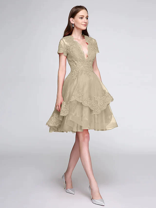 Ball Gown Elegant Cute Cocktail Party Prom Dress Plunging Neck Short Sleeve Knee Length Organza Lace Over Tulle with Buttons Appliques