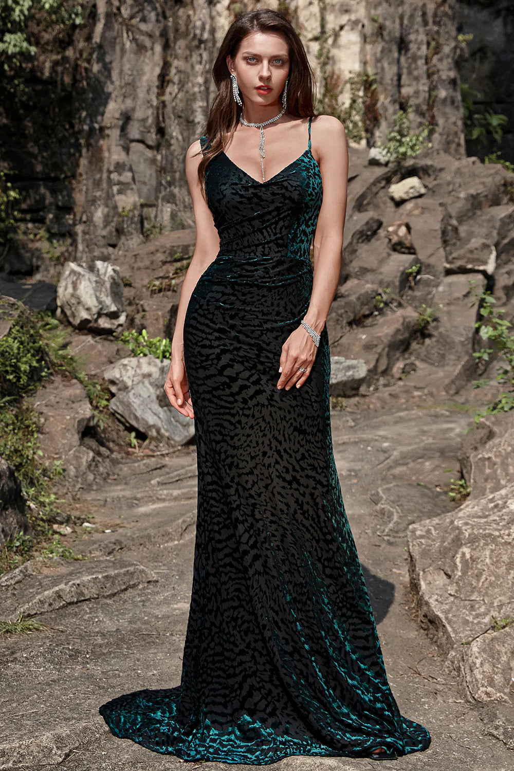 Mermaid Spaghetti Straps V Neck Burnout Velvet Long Bridesmaid Dress Evening Dresses