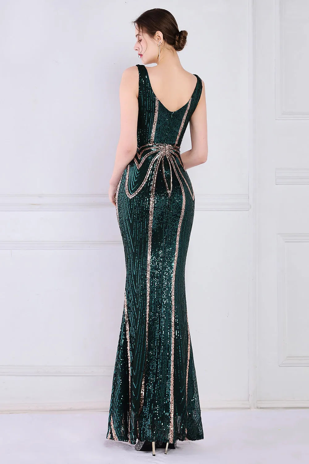 Sequins/Sparkling Apricot Golden Deep V Neck Prom Dress Mermaid Evening Dresses