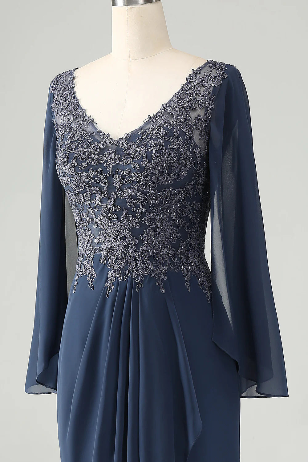 Glitter Mermaid V Neck Beaded Mother of Bride Dress with Appliques