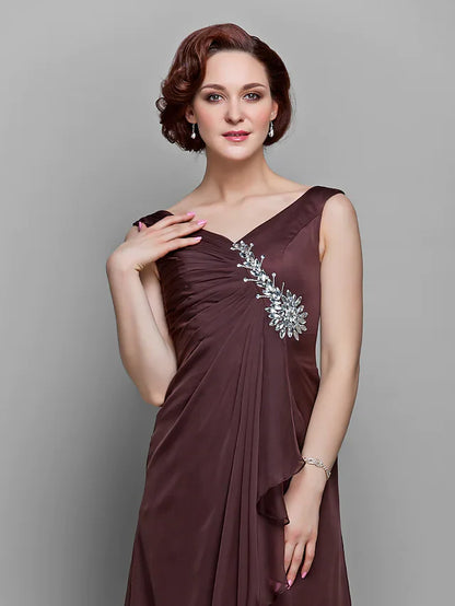 A-Line Mother of the Bride Dress Vintage Inspired V Neck Floor Length Chiffon Sleeveless with Crystals Ruffles Side Draping