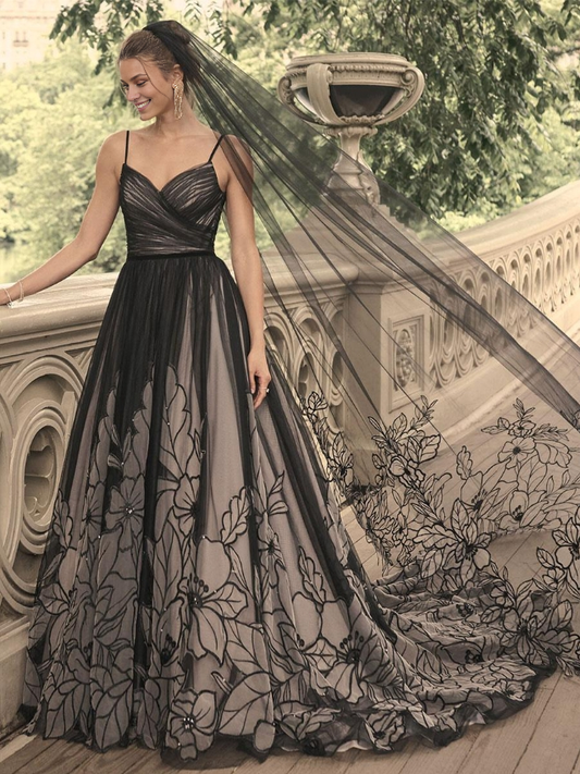 Black Wedding Dresses Lace A-Line V-neckline Sleeveless Spaghetti Straps With Train Bridal Dress/No Veil