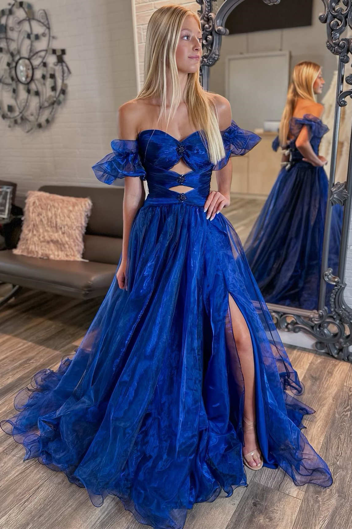 Royal Blue A-Line Strapless Keyhole Sleeves Long Prom Dress