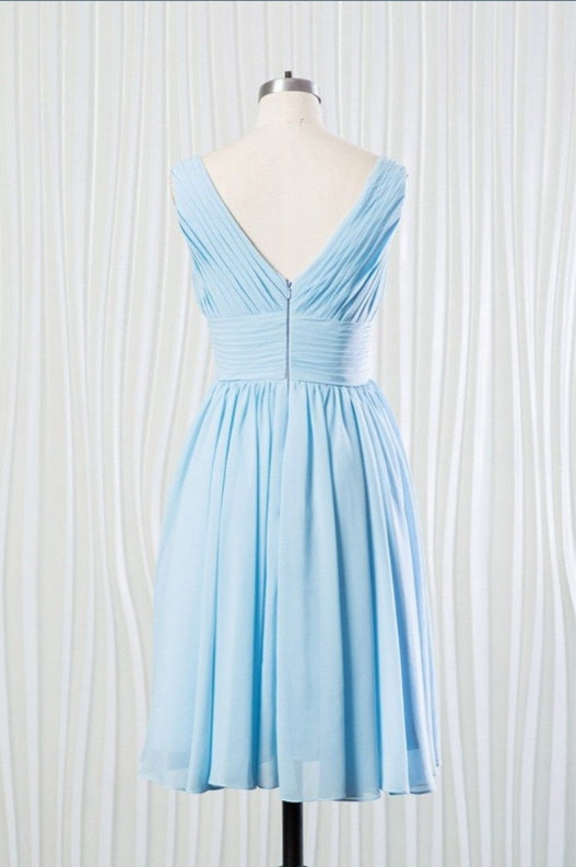 Sky Blue Elegant Short Chiffon Bridesmaid Dress V-Neck