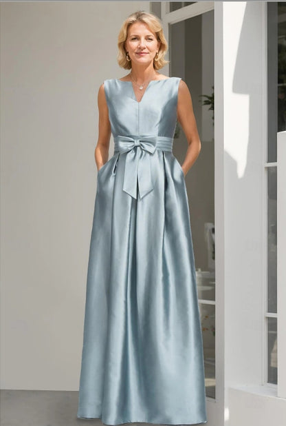 A-Line Formal Mother of the Bride Dress Glitter V-Neck Floor Length Satin Sequins 3/4 Sleeve with Bow(s)