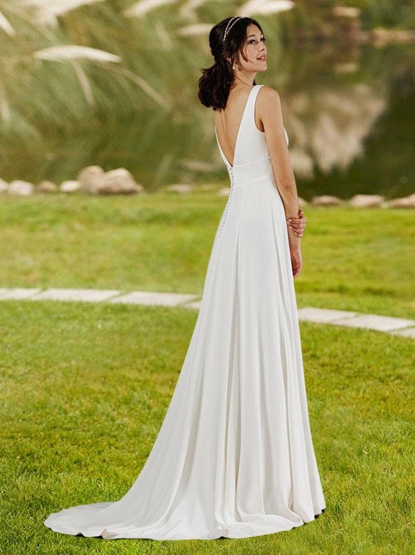 Ivory Simple Wedding Dress A-Line V-Neck Sleeveless Buttons Bridal Dresses