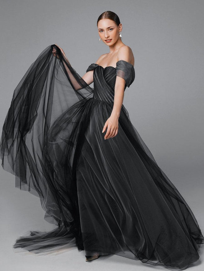 Gothic Black Wedding Dresses A-Line Strapless Sleeveless Backless With Train Lace Bridal Dress