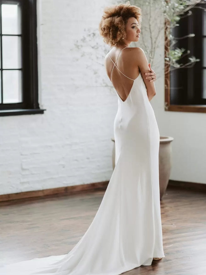 White Simple Mermaid Wedding V-Neck Sleeveless Criss-Cross Spaghetti Straps Lace-Up Backless Satin Fabric Bridal Dresses