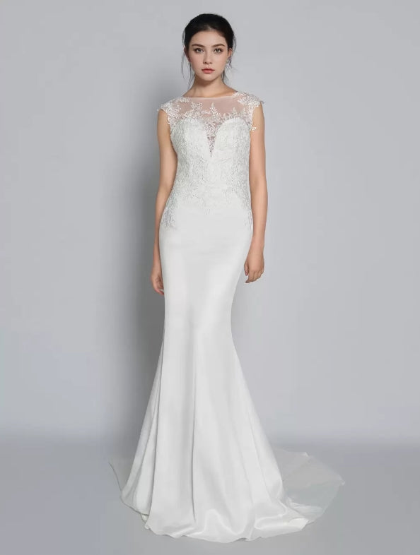 White Mermaid Wedding Dress Chiffon Illusion Neckline Sleeveless Court Train Applique Sheath Bridal Gowns