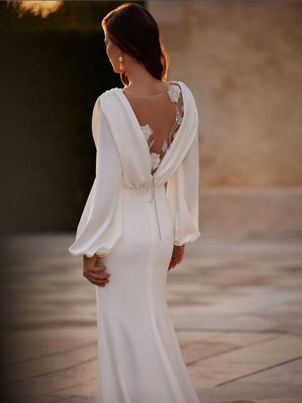 Vintage Wedding Dresses V-Neck Long Sleeves Natural Waist Satin Sweep Lace Bridal Dress
