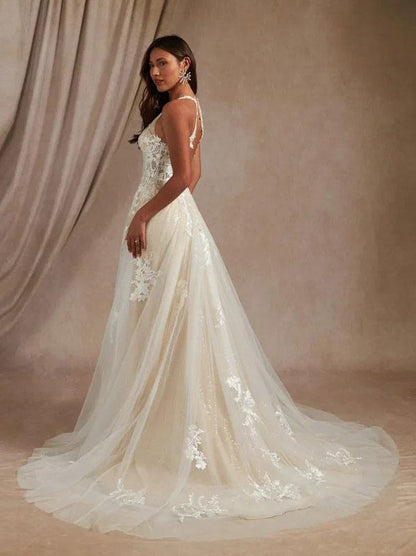 Simple Wedding Dress A-Line V-Neck Sleeveless Lace Bridal Gowns With Slit