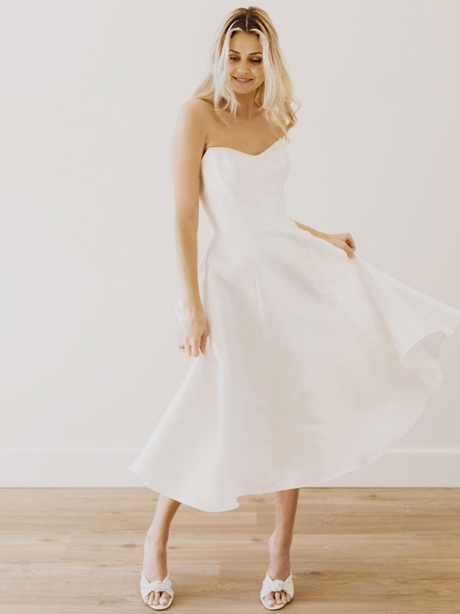 Short Wedding Dresses Sweetheart Neck Detachable Sleeveless A-Line Tea-Length Bridal Gowns