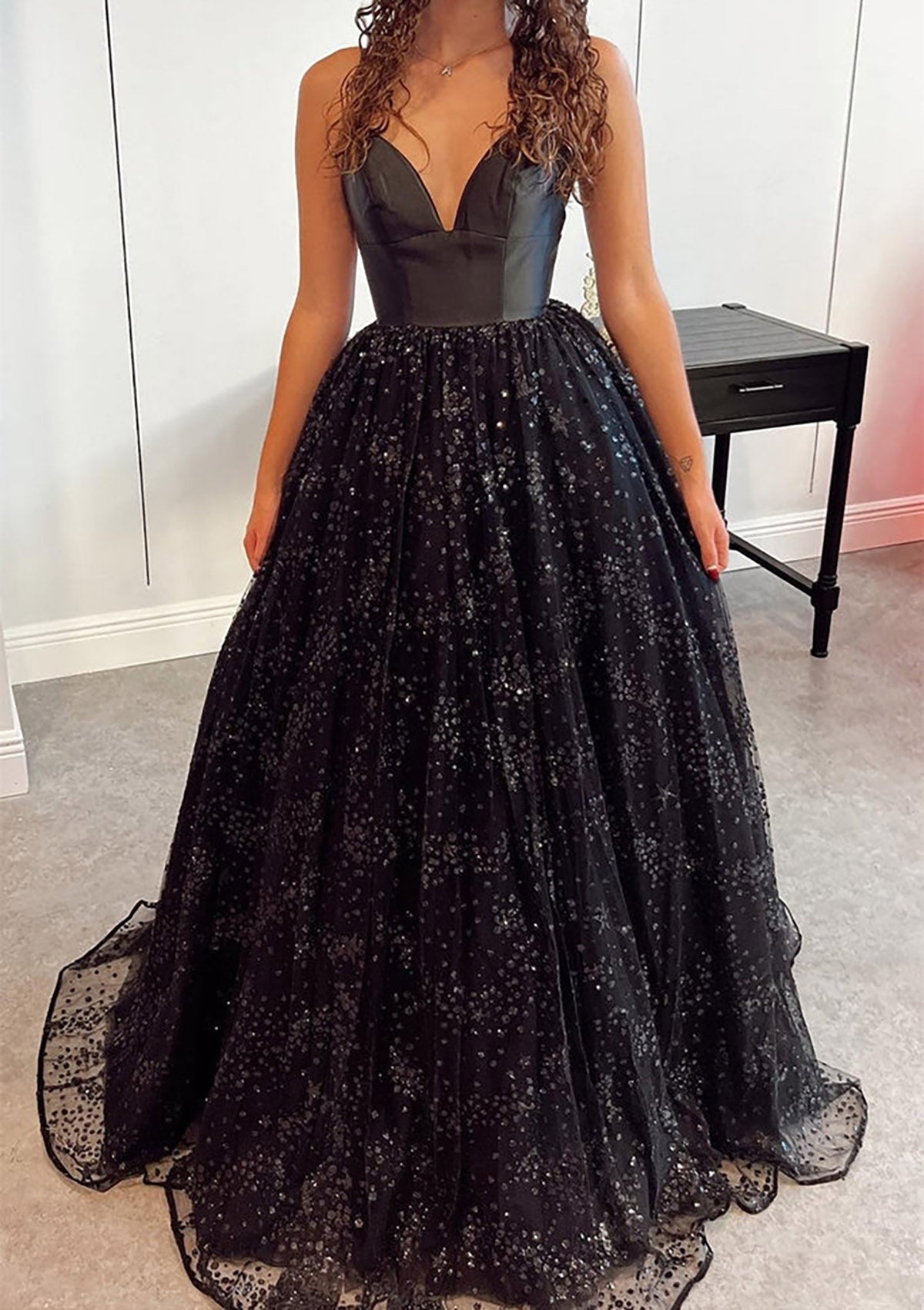 A-line Sweetheart Sleeveless Tulle Satin Sweep Train Prom Dress With Glitter