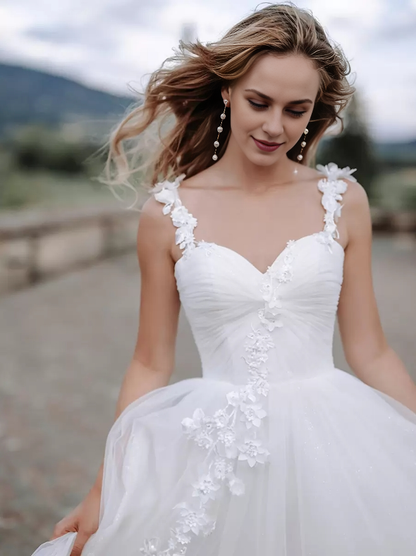 Lace Wedding Dress With Train A-Line Sleeveless Tulle Sweetheart Neck Bridal Gowns
